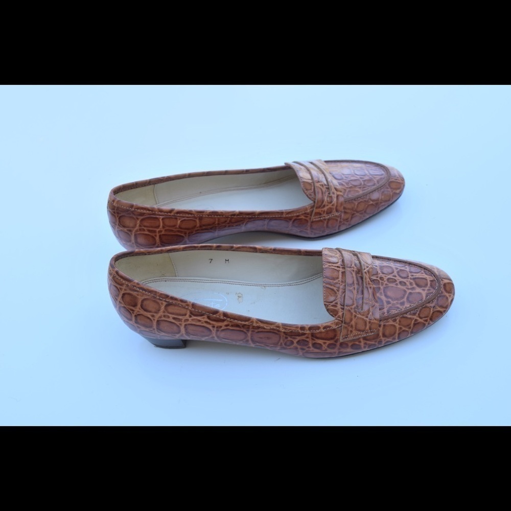 Talbots flats - Picture 2 of 7